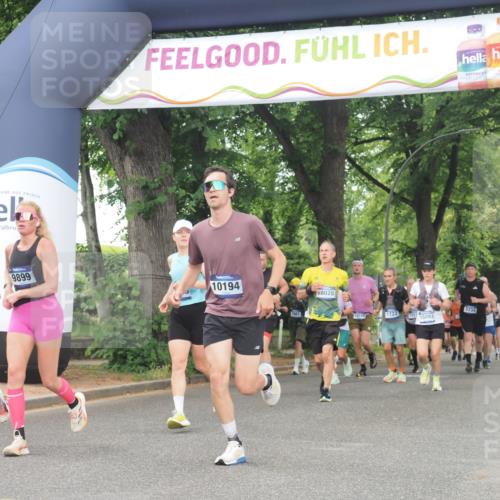 29.06.2025 - hella hamburg halbmarathon KatJ http://msf.ph/oto/8346569 29.06.2025 10:49:45 Zwischen KM18-KM19 1126, 1724, 6311, 8469 meine-sportfotos.de