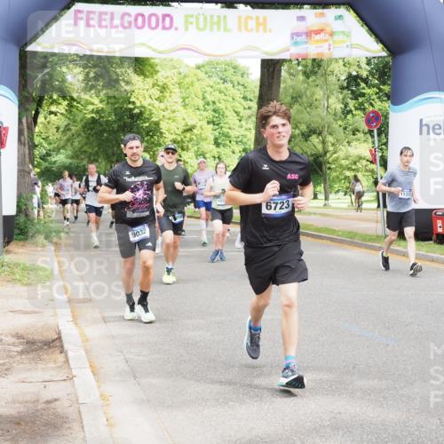 29.06.2025 - hella hamburg halbmarathon MichiJ http://msf.ph/oto/8346573 29.06.2025 10:40:39 Zwischen KM18-KM19 3334, 3999, 6723, 7918, 9032, 10724, 11009, 11333, 12490, 12607, 13033, 13803, 13865, 14239, 16467, 16780, 18487 meine-sportfotos.de