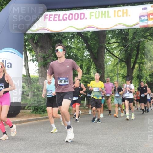29.06.2025 - hella hamburg halbmarathon KatJ http://msf.ph/oto/8346587 29.06.2025 10:49:45 Zwischen KM18-KM19 1126, 1724, 6311, 8469 meine-sportfotos.de