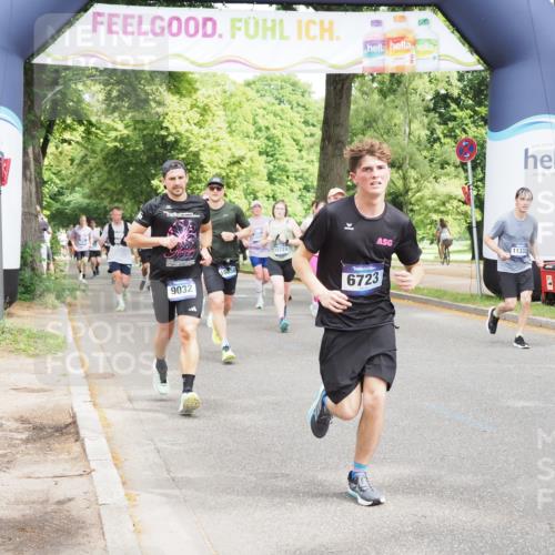 29.06.2025 - hella hamburg halbmarathon MichiJ http://msf.ph/oto/8346621 29.06.2025 10:40:39 Zwischen KM18-KM19 3334, 3999, 6723, 7918, 9032, 10724, 11009, 11333, 12490, 12607, 13033, 13803, 13865, 14239, 16467, 16780, 18487 meine-sportfotos.de