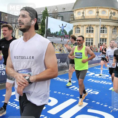29.06.2025 - hella hamburg halbmarathon Michael Strokosch http://msf.ph/oto/8346690 29.06.2025 10:52:17 Ziel 2397, 4419, 4837, 5032, 5087, 5482, 6164, 6897, 7896, 9074, 9082, 12135, 13726, 14248, 14300, 15275, 15446, 16003, 16320, 16591, 17033, 17130, 18475 meine-sportfotos.de
