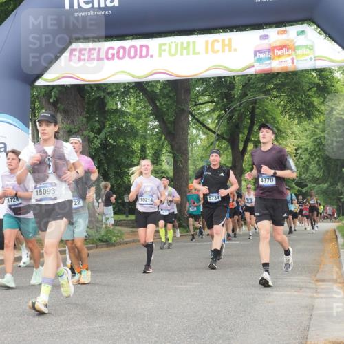 29.06.2025 - hella hamburg halbmarathon KatJ http://msf.ph/oto/8346731 29.06.2025 10:49:48 Zwischen KM18-KM19 1126, 1722, 1724, 4370, 4665, 5734, 6311, 8469 meine-sportfotos.de