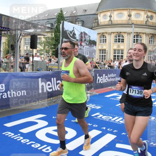 29.06.2025 - hella hamburg halbmarathon Michael Strokosch http://msf.ph/oto/8346739 29.06.2025 10:52:18 Ziel 2397, 4419, 4837, 5032, 5087, 5482, 6164, 6897, 7896, 9074, 9082, 12135, 13726, 14248, 14300, 15275, 15446, 16003, 16320, 16591, 17130, 18475 meine-sportfotos.de