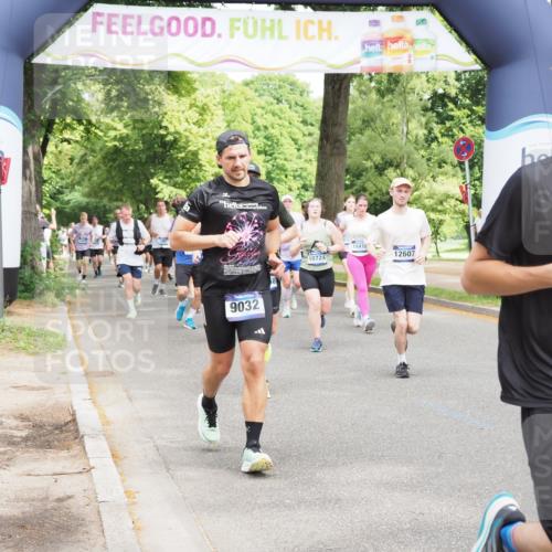 29.06.2025 - hella hamburg halbmarathon MichiJ http://msf.ph/oto/8346795 29.06.2025 10:40:40 Zwischen KM18-KM19 3334, 3999, 6723, 7918, 8335, 9032, 10724, 11009, 11333, 11689, 12607, 13033, 13803, 13865, 14239, 16467, 16780, 18418, 18487 meine-sportfotos.de