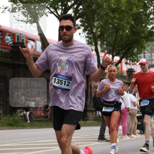 29.06.2025 - hella hamburg halbmarathon Yannick Fuchs http://msf.ph/oto/8346837 29.06.2025 10:52:28 20KM 1319, 1833, 2159, 2250, 2619, 2711, 2996, 3251, 4550, 4767, 5675, 6592, 7659, 7856, 8089, 9230, 9553, 9555, 9835, 10020, 10268, 10319, 10518, 10539, 10703, 11394, 11605, 11808, 11846, 12378, 12495, 12734, 12735, 12809, 12879, 13287, 13512, 13654, 13694, 14355, 14673, 15197, 15527, 16189, 16409, 17531, 17665, 17814, 17839, 17967, 18682, 18727, 18833, 18985, 19002, 19003 meine-sportfotos.de