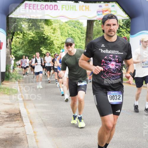 29.06.2025 - hella hamburg halbmarathon MichiJ http://msf.ph/oto/8346902 29.06.2025 10:40:41 Zwischen KM18-KM19 3334, 3999, 5077, 6723, 7918, 8335, 9032, 10724, 11009, 11333, 11689, 12607, 12910, 13033, 13865, 14239, 16467, 16780, 18418 meine-sportfotos.de