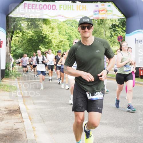 29.06.2025 - hella hamburg halbmarathon MichiJ http://msf.ph/oto/8347002 29.06.2025 10:40:42 Zwischen KM18-KM19 1267, 3334, 5077, 6723, 7509, 7918, 8335, 9032, 10549, 10724, 11009, 11333, 11689, 12607, 12910, 13033, 13297, 13865, 14239, 16467, 16780, 18418 meine-sportfotos.de