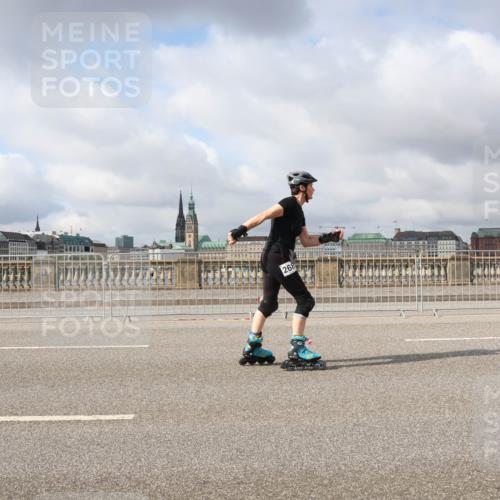 29.06.2025 - hella hamburg halbmarathon Lena Gebhardt http://msf.ph/oto/8347045 29.06.2025 09:09:10 Lombardsbrücke 268 meine-sportfotos.de