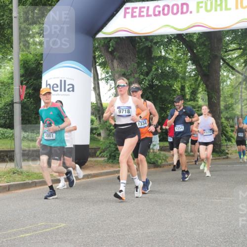 29.06.2025 - hella hamburg halbmarathon KatJ http://msf.ph/oto/8347055 29.06.2025 10:49:52 Zwischen KM18-KM19 1126, 1254, 1334, 1573, 1722, 1724, 1881, 3001, 4370, 4665, 5734 meine-sportfotos.de