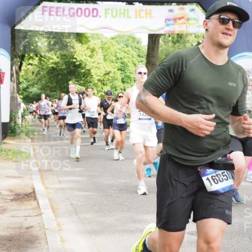 29.06.2025 - hella hamburg halbmarathon MichiJ http://msf.ph/oto/8347061 29.06.2025 10:40:42 Zwischen KM18-KM19 1267, 3334, 5077, 6723, 7509, 7918, 8335, 9032, 10549, 10724, 11009, 11333, 11689, 12607, 12910, 13033, 13297, 13865, 14239, 16467, 16780, 18418 meine-sportfotos.de