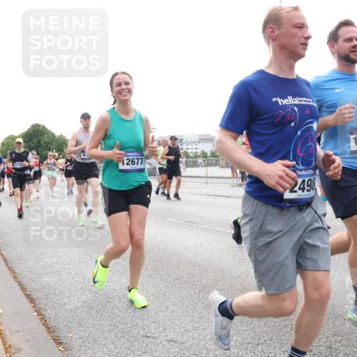 29.06.2025 - hella hamburg halbmarathon Lena Gebhardt http://msf.ph/oto/8347092 29.06.2025 10:38:31 Lombardsbrücke 16174, 5735, 20, 12677, 2498, 1267, 56, 1196, 1394, 1457, 1596, 1721, 1742, 1791, 1901, 1966, 2113, 2151, 2498, 2576, 2660, 2693, 2786, 3010, 3094, 3095, 3216, 3242, 3286, 3323, 3338, 3635, 3636, 3716, 3726, 3777, 3841, 3927, 4028, 4139, 4155, 4159, 4259, 4260, 4316, 4414, 4883, 4921, 5085, 5089, 5155, 5300, 5617, 5684, 5713, 5735, 5913, 6199, 6200, 6695, 6696, 6751, 6875, 6930, 7117, 7118, 7148, 7165, 7263, 7371, 7552, 7561, 7629, 7692, 7849, 7868, 7914, 8367 meine-sportfotos.de