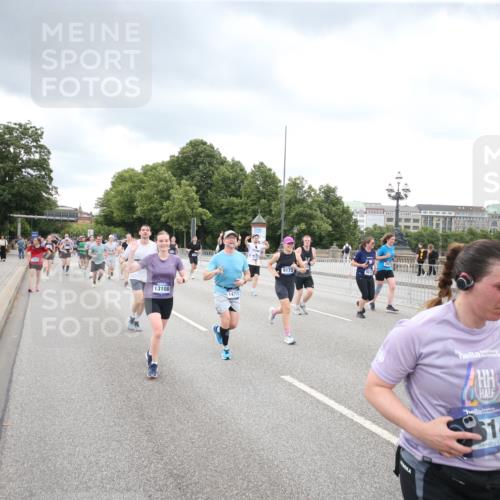 29.06.2025 - hella hamburg halbmarathon Jannik Wohlers http://msf.ph/oto/8347110 29.06.2025 10:56:18 Lombardsbrücke 1047, 2143, 2307, 2887, 2991, 3418, 3438, 3516, 3517, 3520, 3614, 3675, 3676, 4094, 4118, 4773, 5237, 5438, 5911, 5944, 6348, 6349, 7307, 7381, 8108, 8150, 8606, 8939, 8943, 9172, 9210, 9402, 9404, 9517, 9902, 9905, 9910, 10138, 10309, 10555, 10569, 10571, 10932, 10936, 11047, 11089, 11204, 12221, 12328, 12354, 12543, 12993, 13096, 13108, 13801, 13834, 14117, 14472, 14711, 14746, 15215, 15748, 15823, 16034, 17797, 18197 meine-sportfotos.de