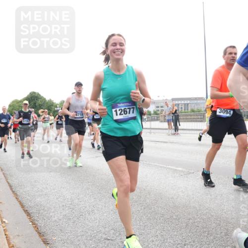 29.06.2025 - hella hamburg halbmarathon Lena Gebhardt http://msf.ph/oto/8347156 29.06.2025 10:38:31 Lombardsbrücke 8718, 16174, 5735, 3841, 12677, 3094, 20, 56, 1196, 1394, 1457, 1596, 1721, 1742, 1791, 1901, 1966, 2113, 2151, 2498, 2576, 2660, 2693, 2786, 3010, 3094, 3095, 3216, 3242, 3286, 3323, 3338, 3635, 3636, 3716, 3726, 3777, 3841, 3927, 4028, 4139, 4155, 4159, 4259, 4260, 4316, 4414, 4883, 4921, 5085, 5089, 5155, 5300, 5617, 5684, 5713, 5735, 5913, 6199, 6200, 6695, 6696, 6751, 6875, 6930, 7117, 7118, 7148, 7165, 7263, 7371, 7552, 7561, 7629, 7692, 7849, 7868, 7914, 8367 meine-sportfotos.de