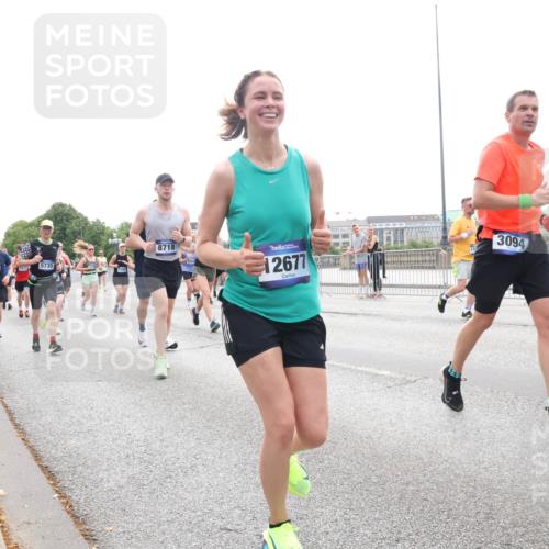 29.06.2025 - hella hamburg halbmarathon Lena Gebhardt http://msf.ph/oto/8347223 29.06.2025 10:38:31 Lombardsbrücke 16174, 5735, 8718, 12677, 3094, 56, 1196, 1394, 1457, 1596, 1721, 1742, 1791, 1901, 1966, 2113, 2151, 2498, 2576, 2660, 2693, 2786, 3010, 3094, 3095, 3216, 3242, 3286, 3323, 3338, 3635, 3636, 3716, 3726, 3777, 3841, 3927, 4028, 4139, 4155, 4159, 4259, 4260, 4316, 4414, 4883, 4921, 5085, 5089, 5155, 5300, 5617, 5684, 5713, 5735, 5913, 6199, 6200, 6695, 6696, 6751, 6875, 6930, 7117, 7118, 7148, 7165, 7263, 7371, 7552, 7561, 7629, 7692, 7849, 7868, 7914, 8367 meine-sportfotos.de