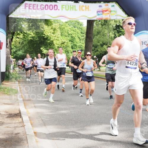 29.06.2025 - hella hamburg halbmarathon MichiJ http://msf.ph/oto/8347248 29.06.2025 10:40:43 Zwischen KM18-KM19 1267, 3334, 5077, 6723, 7509, 7918, 8335, 9032, 10549, 10724, 11009, 11333, 11689, 12607, 12910, 13297, 14239, 15497, 16467, 16780, 18418 meine-sportfotos.de