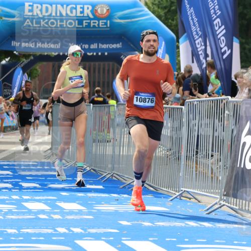 29.06.2025 - hella hamburg halbmarathon Strokosch-Dieckow http://msf.ph/oto/8347278 29.06.2025 10:32:15 Ziel 1894, 7272, 10484, 10876, 15826, 16065 meine-sportfotos.de
