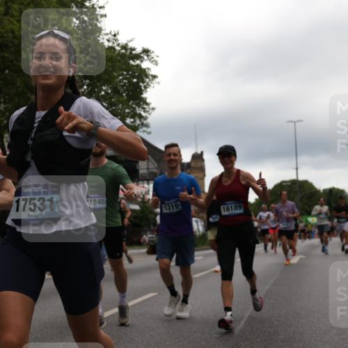 29.06.2025 - hella hamburg halbmarathon Yannick Fuchs http://msf.ph/oto/8347310 29.06.2025 10:52:30 20KM 1319, 1833, 2159, 2250, 2619, 2711, 2996, 3251, 4550, 4767, 5675, 6592, 6860, 7659, 7856, 8089, 8392, 9156, 9230, 9353, 9553, 9555, 9835, 10020, 10268, 10319, 10518, 10539, 10703, 11394, 11605, 11808, 11846, 12378, 12495, 12734, 12735, 12809, 12879, 13287, 13512, 13654, 13694, 14355, 14673, 15197, 16189, 16206, 16409, 16924, 17531, 17665, 17814, 17839, 17931, 17967, 18556, 18682, 18727, 18833, 18985, 19002, 19003 meine-sportfotos.de