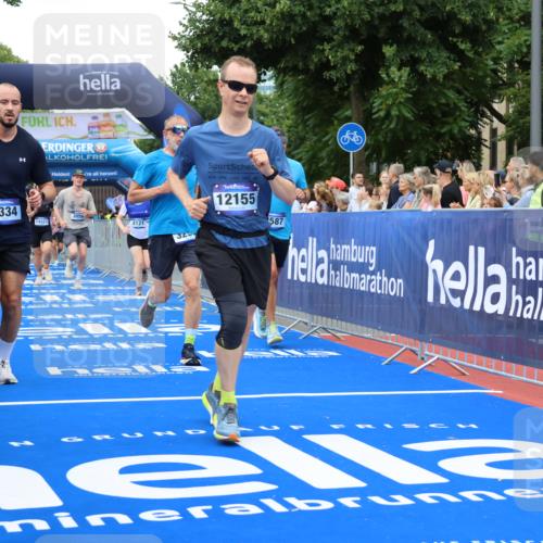 29.06.2025 - hella hamburg halbmarathon Strokosch-Dieckow http://msf.ph/oto/8347530 29.06.2025 10:53:02 Ziel 2111, 2208, 3059, 3258, 3334, 4121, 4770, 5907, 7509, 7864, 8587, 9093, 9537, 12155, 12367, 12519, 12910, 14323, 14791, 15430, 18590, 18720, 19208 meine-sportfotos.de