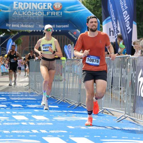 29.06.2025 - hella hamburg halbmarathon Strokosch-Dieckow http://msf.ph/oto/8347541 29.06.2025 10:32:15 Ziel 1894, 7272, 10484, 10876, 15826, 16065 meine-sportfotos.de