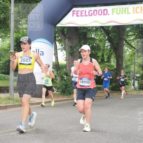 29.06.2025 - hella hamburg halbmarathon KatJ http://msf.ph/oto/8347639 29.06.2025 10:49:59 Zwischen KM18-KM19 1254, 1464, 2683, 3921, 4538, 5384 meine-sportfotos.de