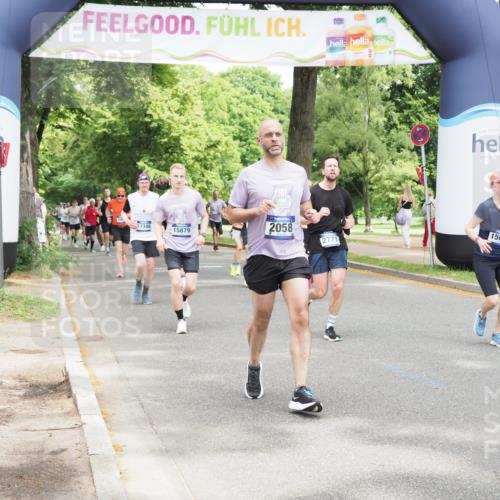 29.06.2025 - hella hamburg halbmarathon MichiJ http://msf.ph/oto/8347908 29.06.2025 10:40:46 Zwischen KM18-KM19 1267, 2058, 2771, 5077, 6723, 7509, 8335, 10263, 10549, 10724, 11009, 11333, 11689, 12607, 12910, 13297, 14239, 15061, 15497, 15879, 16467, 18418, 18666 meine-sportfotos.de