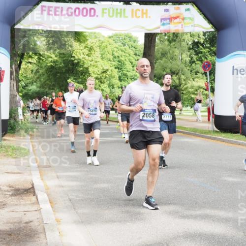 29.06.2025 - hella hamburg halbmarathon MichiJ http://msf.ph/oto/8347951 29.06.2025 10:40:46 Zwischen KM18-KM19 1267, 2058, 2771, 5077, 6723, 7509, 8335, 10263, 10549, 10724, 11009, 11333, 11689, 12607, 12910, 13297, 14239, 15061, 15497, 15879, 16467, 18418, 18666 meine-sportfotos.de