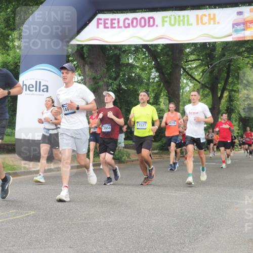 29.06.2025 - hella hamburg halbmarathon KatJ http://msf.ph/oto/8348031 29.06.2025 10:50:07 Zwischen KM18-KM19 1427, 7243 meine-sportfotos.de