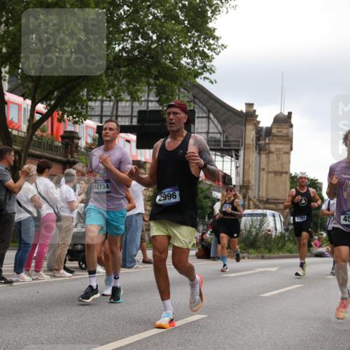 29.06.2025 - hella hamburg halbmarathon Yannick Fuchs http://msf.ph/oto/8348043 29.06.2025 10:52:32 20KM 1319, 1833, 2159, 2250, 2619, 2711, 2996, 4550, 4767, 5675, 6592, 6860, 7659, 7856, 8089, 8392, 9156, 9353, 9553, 9555, 9835, 10020, 10268, 10319, 10518, 10539, 10703, 11394, 11605, 11808, 11846, 12495, 12734, 12735, 12809, 13287, 13512, 13654, 13694, 14355, 14673, 15197, 16189, 16206, 16409, 16922, 16924, 17531, 17665, 17782, 17814, 17839, 17931, 17967, 18556, 18682, 18727, 18833, 18985, 19002, 19003 meine-sportfotos.de