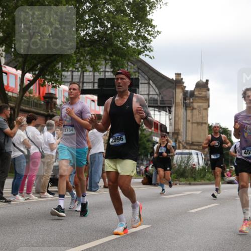 29.06.2025 - hella hamburg halbmarathon Yannick Fuchs http://msf.ph/oto/8348089 29.06.2025 10:52:32 20KM 1319, 1833, 2159, 2250, 2619, 2711, 2996, 4550, 4767, 5675, 6592, 6860, 7659, 7856, 8089, 8392, 9156, 9353, 9553, 9555, 9835, 10020, 10268, 10319, 10518, 10539, 10703, 11394, 11605, 11808, 11846, 12495, 12734, 12735, 12809, 13287, 13512, 13654, 13694, 14355, 14673, 15197, 16189, 16206, 16409, 16922, 16924, 17531, 17665, 17782, 17814, 17839, 17931, 17967, 18556, 18682, 18727, 18833, 18985, 19002, 19003 meine-sportfotos.de