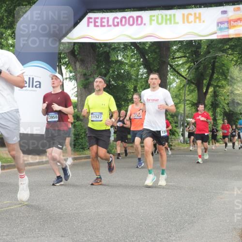 29.06.2025 - hella hamburg halbmarathon KatJ http://msf.ph/oto/8348092 29.06.2025 10:50:08 Zwischen KM18-KM19 1427, 7243 meine-sportfotos.de