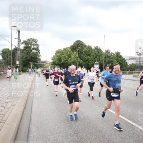 29.06.2025 - hella hamburg halbmarathon Jannik Wohlers http://msf.ph/oto/8348201 29.06.2025 10:56:29 Lombardsbrücke 1207, 2932, 3348, 3387, 3418, 3485, 3516, 3517, 4094, 4118, 4568, 4569, 5589, 5944, 6284, 6348, 6349, 7381, 7416, 7417, 7964, 8150, 8197, 9172, 9210, 9402, 9404, 9517, 9902, 9905, 10016, 10138, 10309, 10450, 10632, 11047, 12328, 12345, 12354, 12828, 12829, 12993, 13194, 13273, 13276, 13671, 13801, 13834, 14117, 14472, 15215, 15499, 15630, 15748, 15823 meine-sportfotos.de