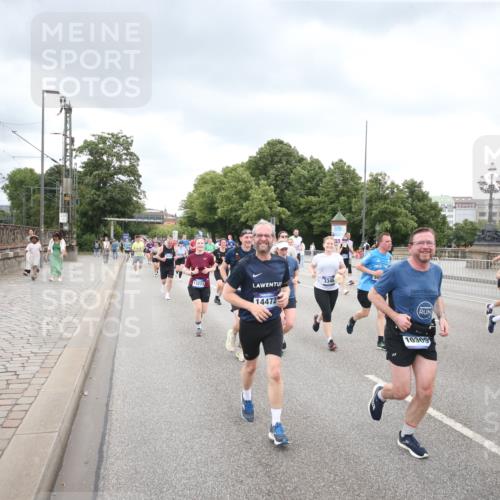 29.06.2025 - hella hamburg halbmarathon Jannik Wohlers http://msf.ph/oto/8348214 29.06.2025 10:56:30 Lombardsbrücke 1207, 2932, 3348, 3387, 3418, 3485, 3516, 3517, 4094, 4118, 4568, 4569, 5589, 5944, 6284, 6348, 6349, 7381, 7416, 7417, 7964, 8150, 8197, 9298, 9299, 9402, 9404, 9517, 9902, 9905, 10016, 10138, 10309, 10450, 10632, 11047, 12328, 12345, 12354, 12828, 12829, 12993, 13194, 13273, 13276, 13671, 13801, 13834, 13878, 14117, 14472, 15215, 15499, 15630, 15748, 15823 meine-sportfotos.de