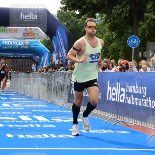 29.06.2025 - hella hamburg halbmarathon Strokosch-Dieckow http://msf.ph/oto/8348323 29.06.2025 10:32:09 Ziel 1686, 1894, 7272, 10876, 11150, 11370, 15826, 16505, 16736 meine-sportfotos.de
