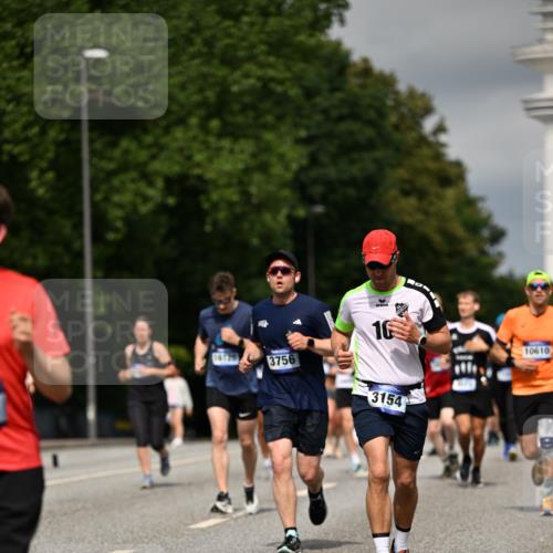 29.06.2025 - hella hamburg halbmarathon Dr. Thomas Lammeyer http://msf.ph/oto/8348451 29.06.2025 10:18:23 Kennedybrücke 1071, 1131, 1406, 1480, 2990, 3020, 3025, 3154, 3728, 3756, 3834, 3939, 5191, 5546, 5670, 6028, 6083, 6366, 6717, 7209, 7442, 7802, 7840, 7991, 8055, 8147, 8409, 9173, 9663, 10224, 10610, 10977, 11355 meine-sportfotos.de