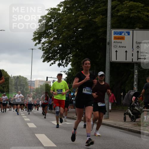 29.06.2025 - hella hamburg halbmarathon Yannick Fuchs http://msf.ph/oto/8348625 29.06.2025 10:52:34 20KM 1319, 1833, 2159, 2250, 2619, 2711, 2996, 4550, 4767, 5675, 6860, 7659, 7856, 8089, 8392, 9156, 9353, 9553, 9555, 9835, 10020, 10268, 10319, 10518, 10539, 10703, 10915, 11394, 11605, 11808, 11846, 12495, 12734, 12735, 12809, 13287, 13512, 13654, 13694, 14355, 14673, 15197, 16189, 16206, 16409, 16922, 16924, 17531, 17665, 17782, 17810, 17814, 17839, 17852, 17931, 17967, 18556, 18682, 18727, 18730, 18833, 18985, 19002, 19003 meine-sportfotos.de