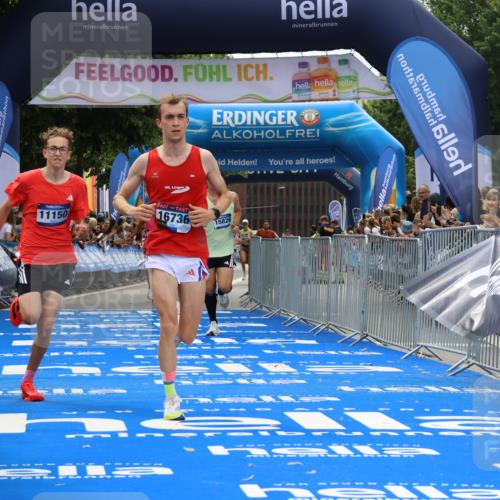 29.06.2025 - hella hamburg halbmarathon Strokosch-Dieckow http://msf.ph/oto/8348626 29.06.2025 10:32:06 Ziel 1407, 1686, 1894, 11150, 11370, 15826, 16505, 16736 meine-sportfotos.de