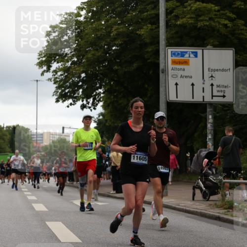 29.06.2025 - hella hamburg halbmarathon Yannick Fuchs http://msf.ph/oto/8348709 29.06.2025 10:52:34 20KM 1319, 1833, 2159, 2250, 2619, 2711, 2996, 4550, 4767, 5675, 6860, 7659, 7856, 8089, 8392, 9156, 9353, 9553, 9555, 9835, 10020, 10268, 10319, 10518, 10539, 10703, 10915, 11394, 11605, 11808, 11846, 12495, 12734, 12735, 12809, 13287, 13512, 13654, 13694, 14355, 14673, 15197, 16189, 16206, 16409, 16922, 16924, 17531, 17665, 17782, 17810, 17814, 17839, 17852, 17931, 17967, 18556, 18682, 18727, 18730, 18833, 18985, 19002, 19003 meine-sportfotos.de
