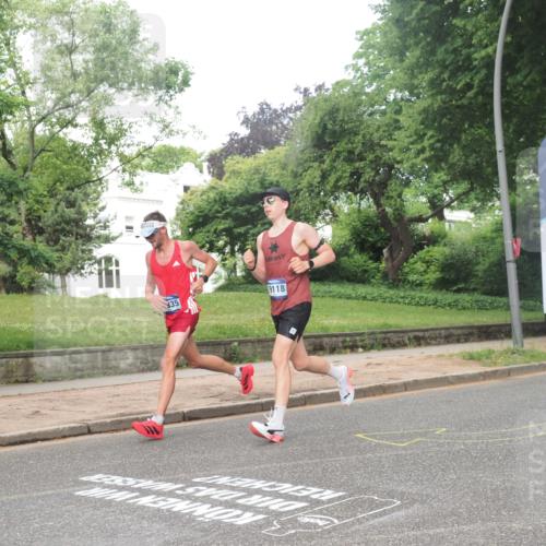 29.06.2025 - hella hamburg halbmarathon KatJ http://msf.ph/oto/8348727 29.06.2025 10:20:45 Zwischen KM18-KM19  meine-sportfotos.de