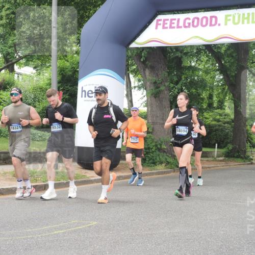 29.06.2025 - hella hamburg halbmarathon KatJ http://msf.ph/oto/8348785 29.06.2025 10:50:18 Zwischen KM18-KM19 2424, 2685, 7290, 7453, 7717 meine-sportfotos.de