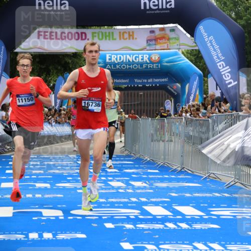 29.06.2025 - hella hamburg halbmarathon Strokosch-Dieckow http://msf.ph/oto/8348851 29.06.2025 10:32:06 Ziel 1407, 1686, 1894, 11150, 11370, 15826, 16505, 16736 meine-sportfotos.de
