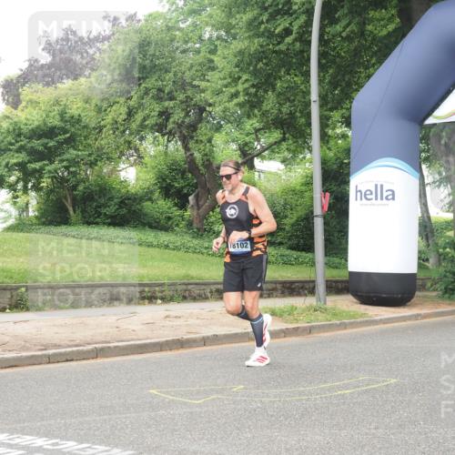 29.06.2025 - hella hamburg halbmarathon KatJ http://msf.ph/oto/8348928 29.06.2025 10:20:48 Zwischen KM18-KM19  meine-sportfotos.de