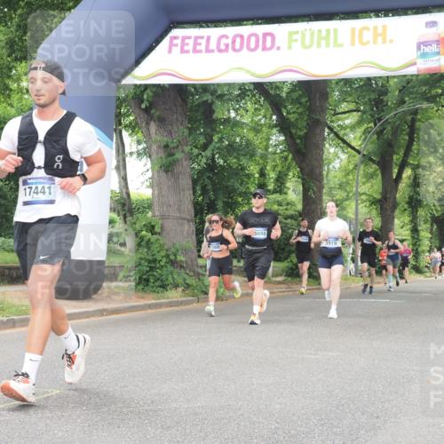 29.06.2025 - hella hamburg halbmarathon KatJ http://msf.ph/oto/8349001 29.06.2025 10:50:21 Zwischen KM18-KM19 2424, 3919, 7290, 7453, 7717 meine-sportfotos.de