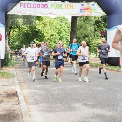 29.06.2025 - hella hamburg halbmarathon MichiJ http://msf.ph/oto/8349152 29.06.2025 10:40:58 Zwischen KM18-KM19 1502, 1727, 2070, 2884, 3103, 3310, 4189, 4299, 4938, 6942, 6994, 7147, 9537, 11430, 11992, 13997, 14323, 15146, 15179, 15980, 16623, 16750, 18143, 18720 meine-sportfotos.de