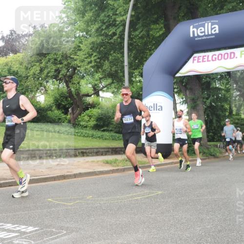 29.06.2025 - hella hamburg halbmarathon KatJ http://msf.ph/oto/8349271 29.06.2025 10:20:51 Zwischen KM18-KM19  meine-sportfotos.de