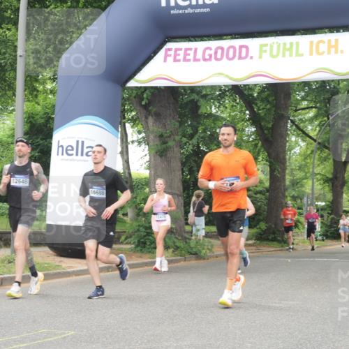29.06.2025 - hella hamburg halbmarathon KatJ http://msf.ph/oto/8349349 29.06.2025 10:50:26 Zwischen KM18-KM19 1316, 3919 meine-sportfotos.de