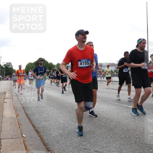 29.06.2025 - hella hamburg halbmarathon Lena Gebhardt http://msf.ph/oto/8349362 29.06.2025 10:38:38 Lombardsbrücke 11721, 11697, 1721, 4155, 7692, 4139, 7148, 56, 1196, 1232, 1390, 1451, 1457, 1596, 1721, 1742, 1791, 1966, 2113, 2151, 2498, 2576, 2660, 2693, 3010, 3094, 3095, 3216, 3242, 3286, 3307, 3323, 3338, 3635, 3636, 3716, 3726, 3777, 3841, 3927, 4028, 4139, 4155, 4159, 4257, 4259, 4260, 4316, 4320, 4883, 4964, 5085, 5089, 5155, 5300, 5617, 5684, 5735, 5913, 6200, 6695, 6696, 6751, 6875, 6930, 7117, 7148, 7165, 7263, 7371, 7561, 7692, 7849, 7868, 7914, 8367, 9708, 10554 meine-sportfotos.de
