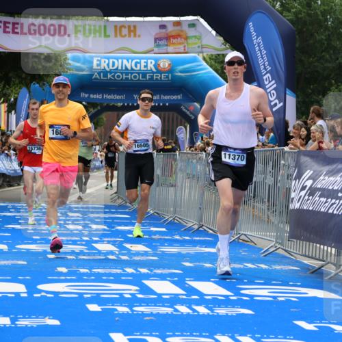 29.06.2025 - hella hamburg halbmarathon Strokosch-Dieckow http://msf.ph/oto/8349364 29.06.2025 10:32:03 Ziel 1407, 1686, 4129, 4698, 6619, 11150, 11199, 11370, 15826, 16505, 16736 meine-sportfotos.de