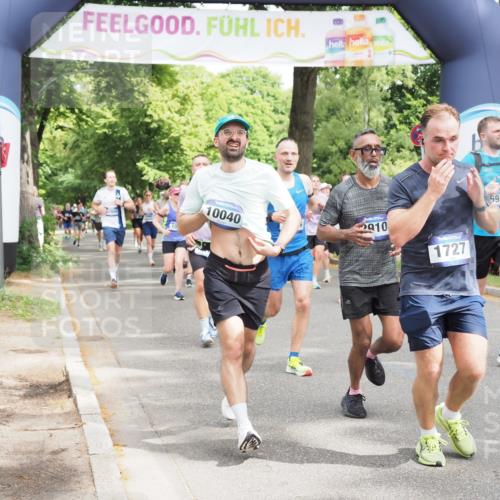29.06.2025 - hella hamburg halbmarathon MichiJ http://msf.ph/oto/8349413 29.06.2025 10:41:00 Zwischen KM18-KM19 1030, 1482, 1502, 1727, 2070, 2884, 2910, 3103, 3310, 4189, 4299, 4938, 5866, 6942, 6994, 7147, 7864, 9142, 10040, 11992, 12909, 13397, 13997, 14036, 14323, 14592, 15980, 16623, 16750, 18134, 18143, 18720 meine-sportfotos.de