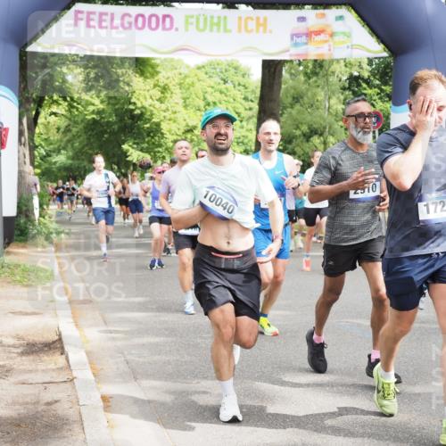 29.06.2025 - hella hamburg halbmarathon MichiJ http://msf.ph/oto/8349455 29.06.2025 10:41:00 Zwischen KM18-KM19 1030, 1482, 1502, 1727, 2070, 2884, 2910, 3103, 3310, 4189, 4299, 4938, 5866, 6942, 6994, 7147, 7864, 9142, 10040, 11992, 12909, 13397, 13997, 14036, 14323, 14592, 15980, 16623, 16750, 18134, 18143, 18720 meine-sportfotos.de