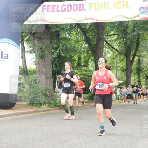 29.06.2025 - hella hamburg halbmarathon KatJ http://msf.ph/oto/8349540 29.06.2025 10:50:28 Zwischen KM18-KM19 1316, 3919 meine-sportfotos.de